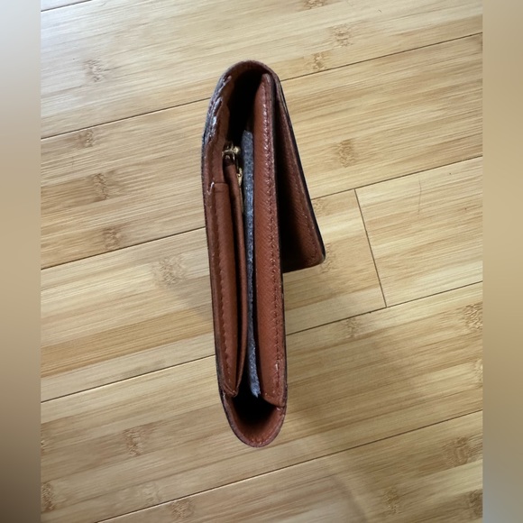 Louis Vuitton Passport pochette Big size Trifold compact wallet - Picture 6 of 8